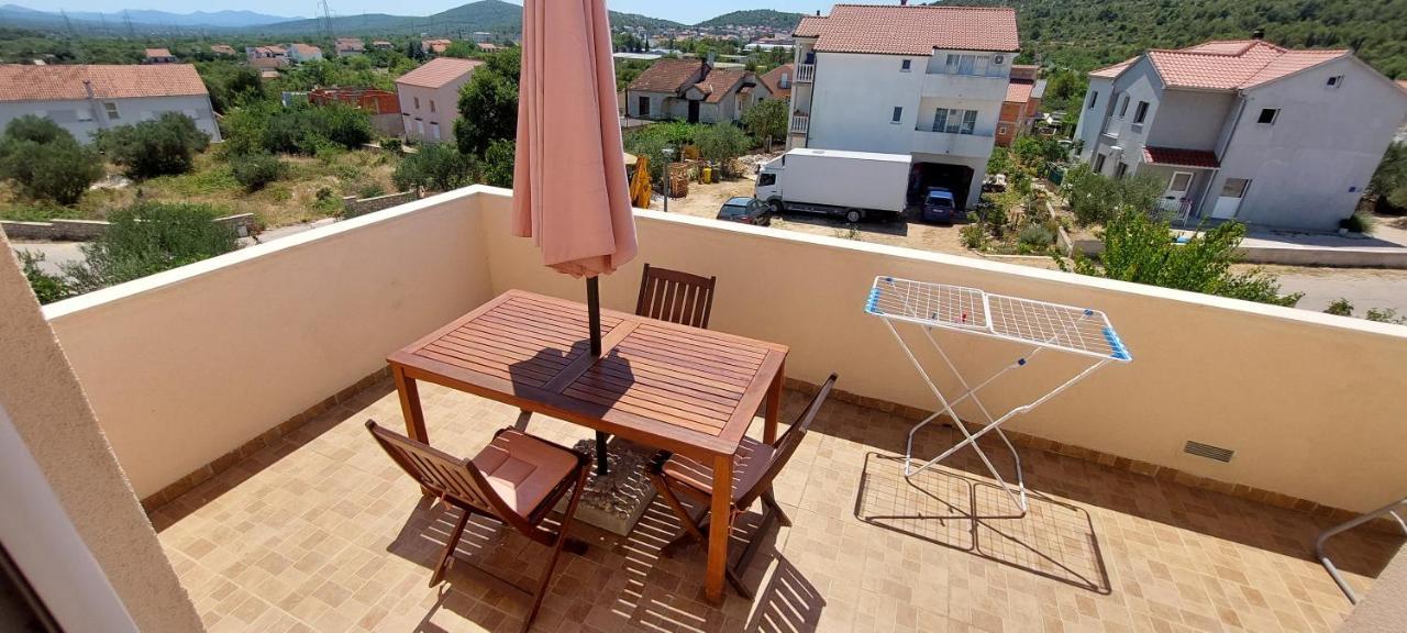 Apartment Anamaria Šibenik Exteriör bild
